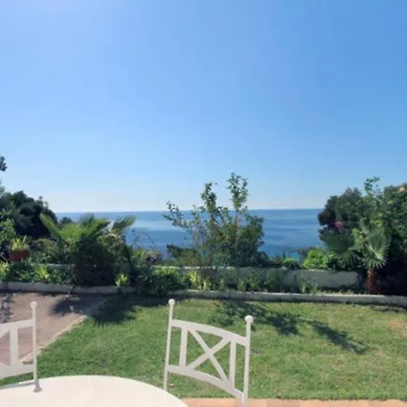 Piscine Bord De A 500m De La וילה אזה